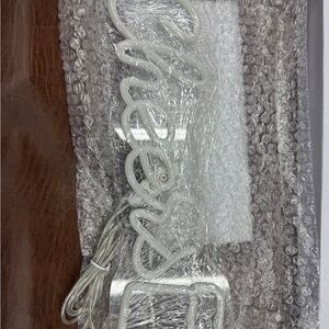 White Neon Script Sign - Decorative LED Accent “Cheers🍻”